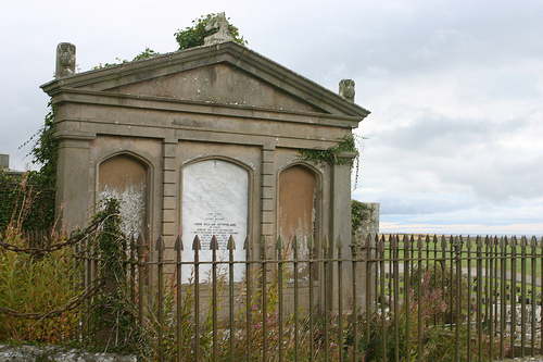 Clan Gunn Museum Graveyard