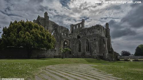 Melrose-Abbey