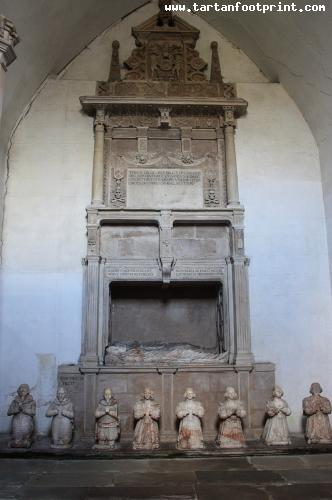 memorial to Sir George Bruce of Carnock