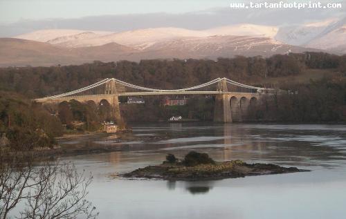 1280px-Menai_Suspension_Bridge