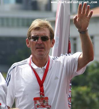 Kenny_Dalglish_2009_Singapore