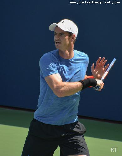 800px-Andy_Murray_(44087043305)