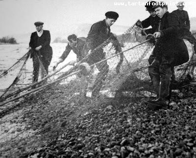 Old Photograph Salmon Fishermen Scotland 02