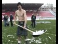 Scotland supporters clear Serbian pitch of snow ahead of World Cup qualifier Serbia - Scotland